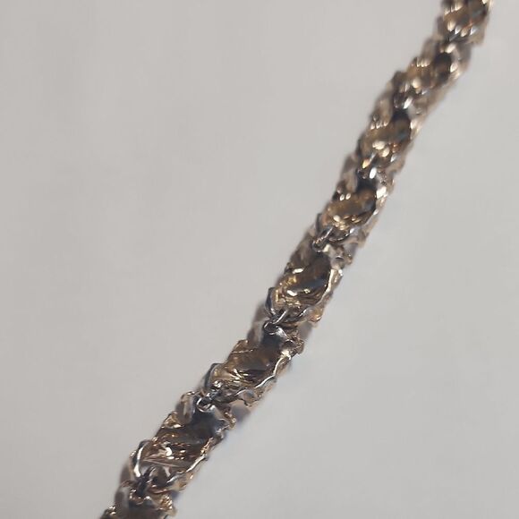 Vintage Soft Gold Tone Bracelet - Picture 6 of 11